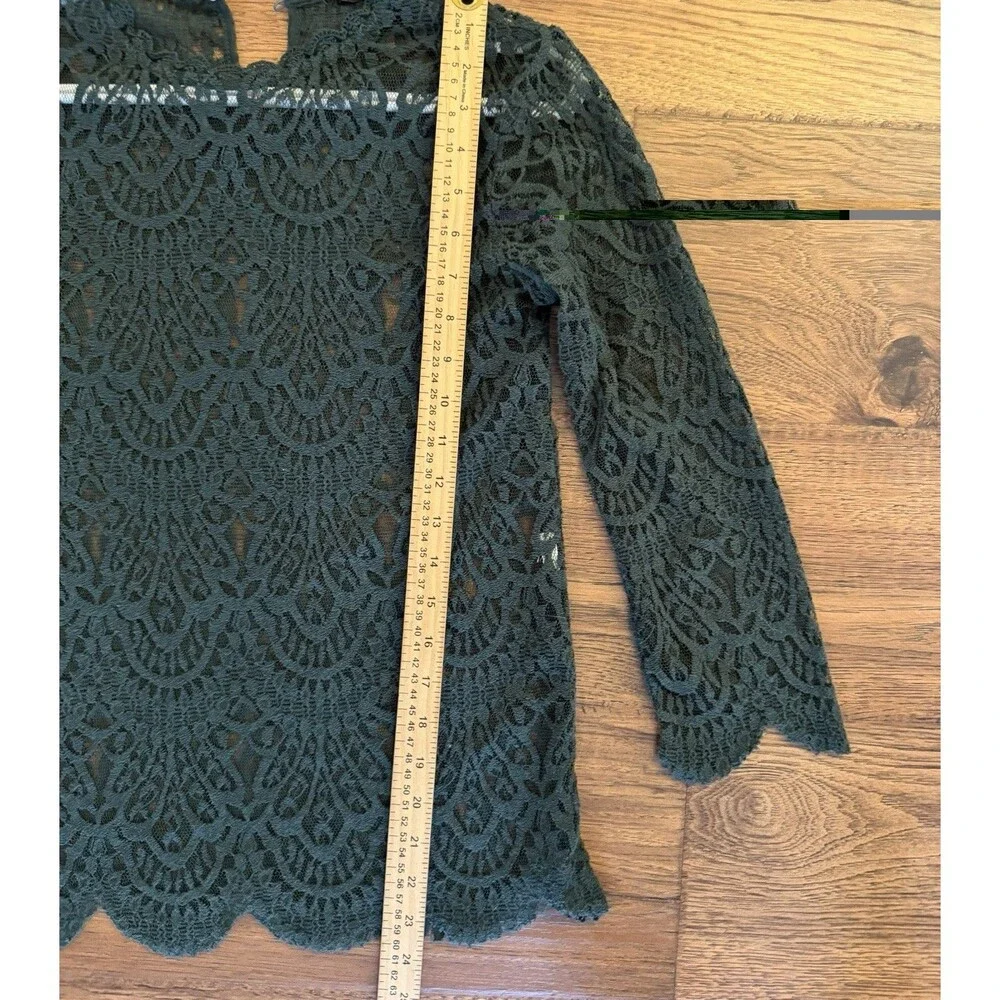 Zara Basic Collection Green Lace Blouse Size Small Sheer Scalloped Top